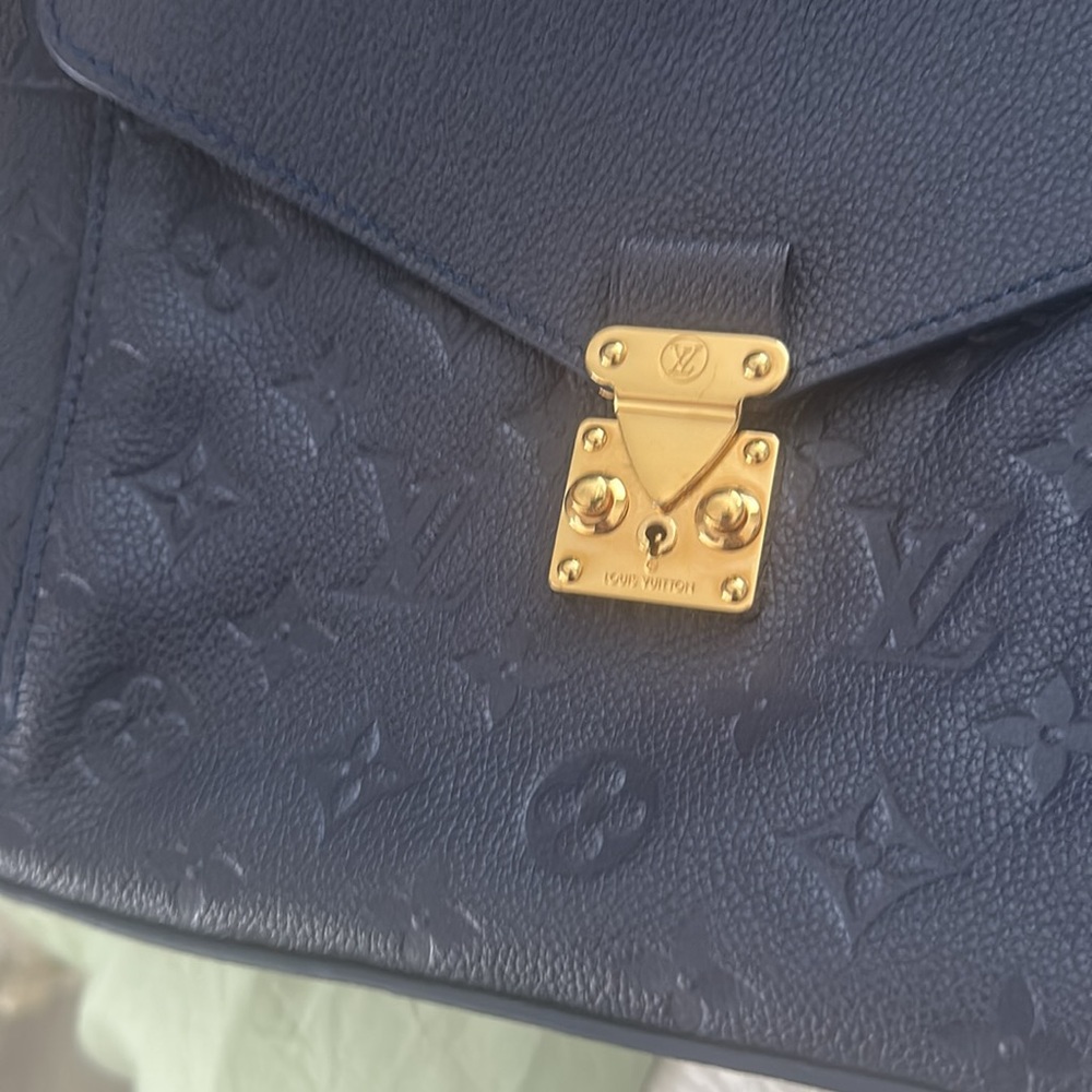 Louis Vuitton Metis Hobo Monogram Empreinte Leather Blue - Picture 3 of 17
